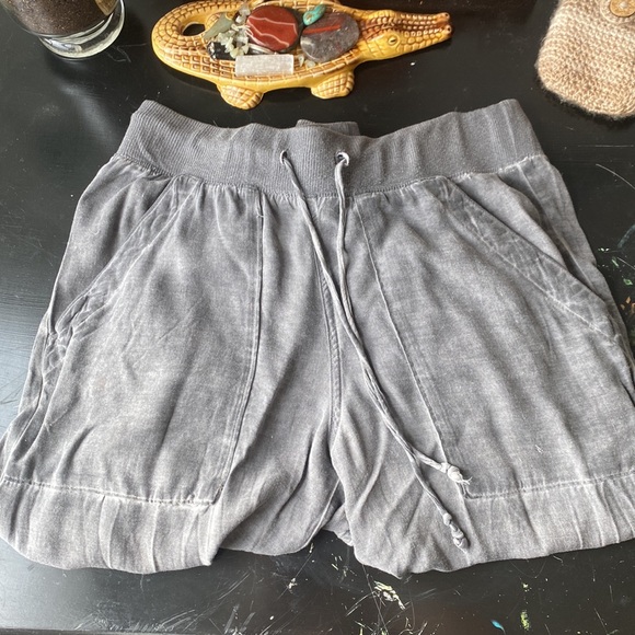 Sold - Picture 3 of 4